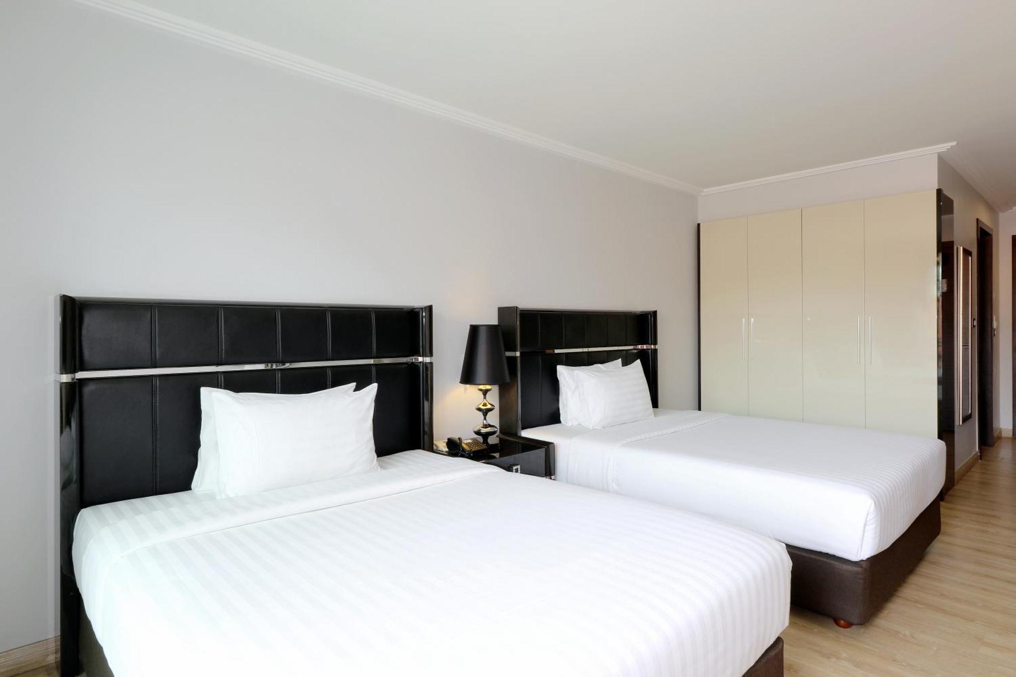 Sirin Exclusive Hotel And Residence Pattaya Exterior foto